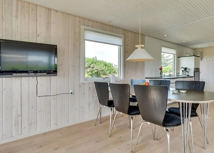 Kris - 200m From The Sea By Interhome *