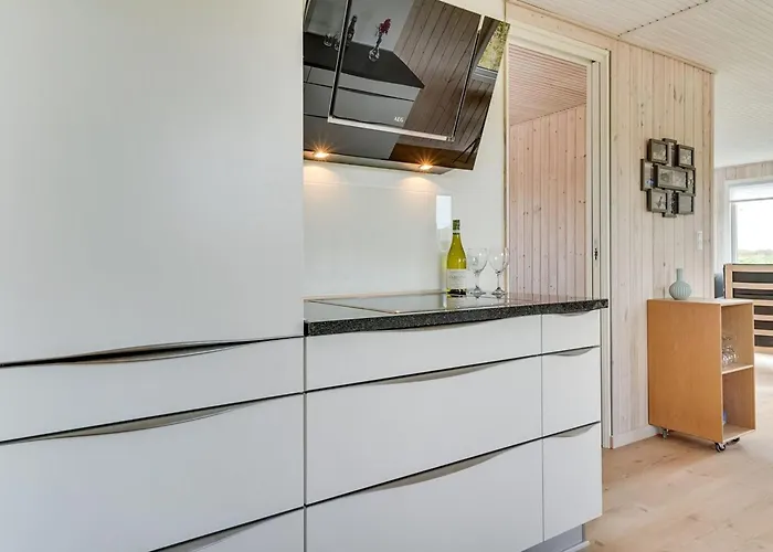 Holiday home Kris - 200m From The Sea By Interhome *